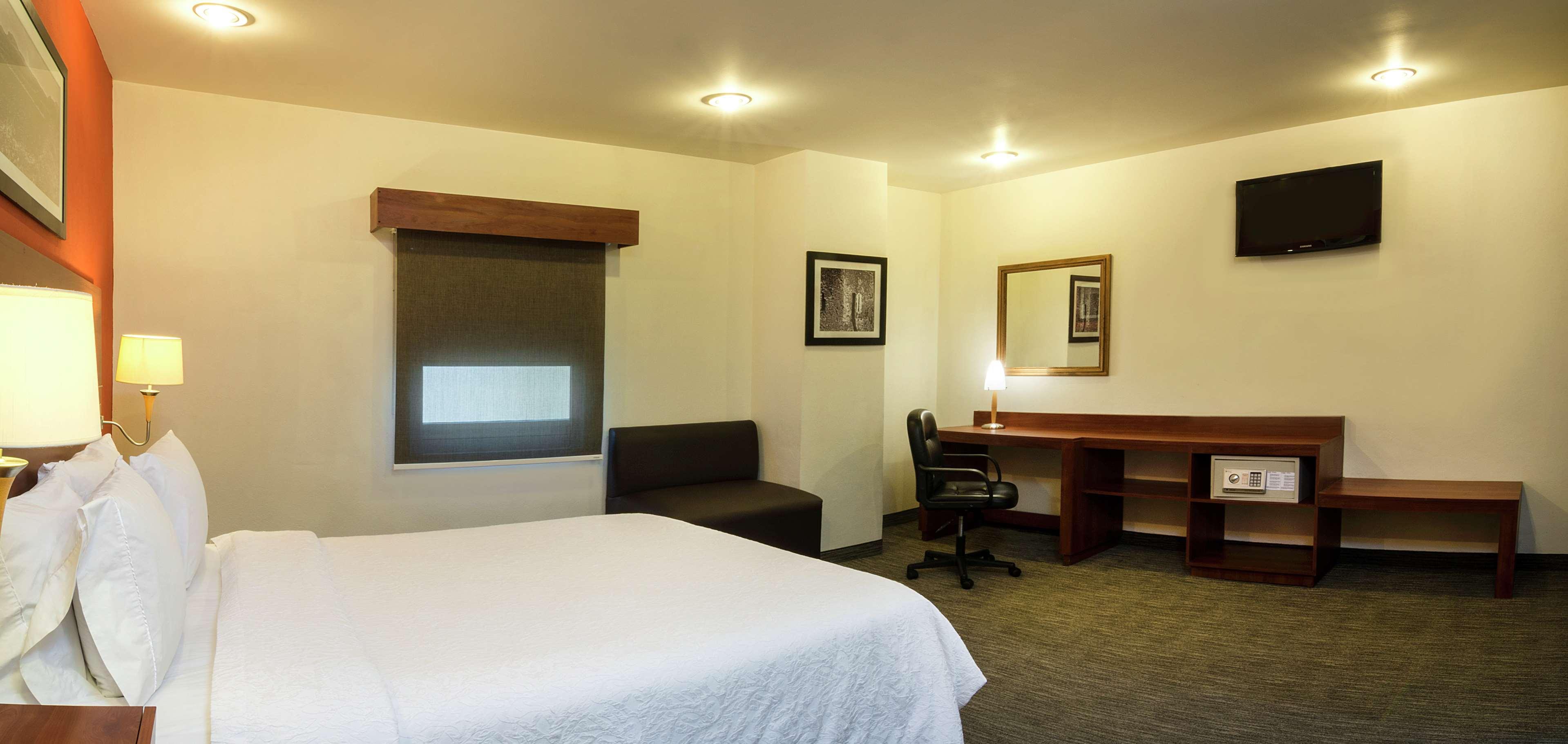 Hampton By Hilton San Juan Del Rio Hotel Luaran gambar