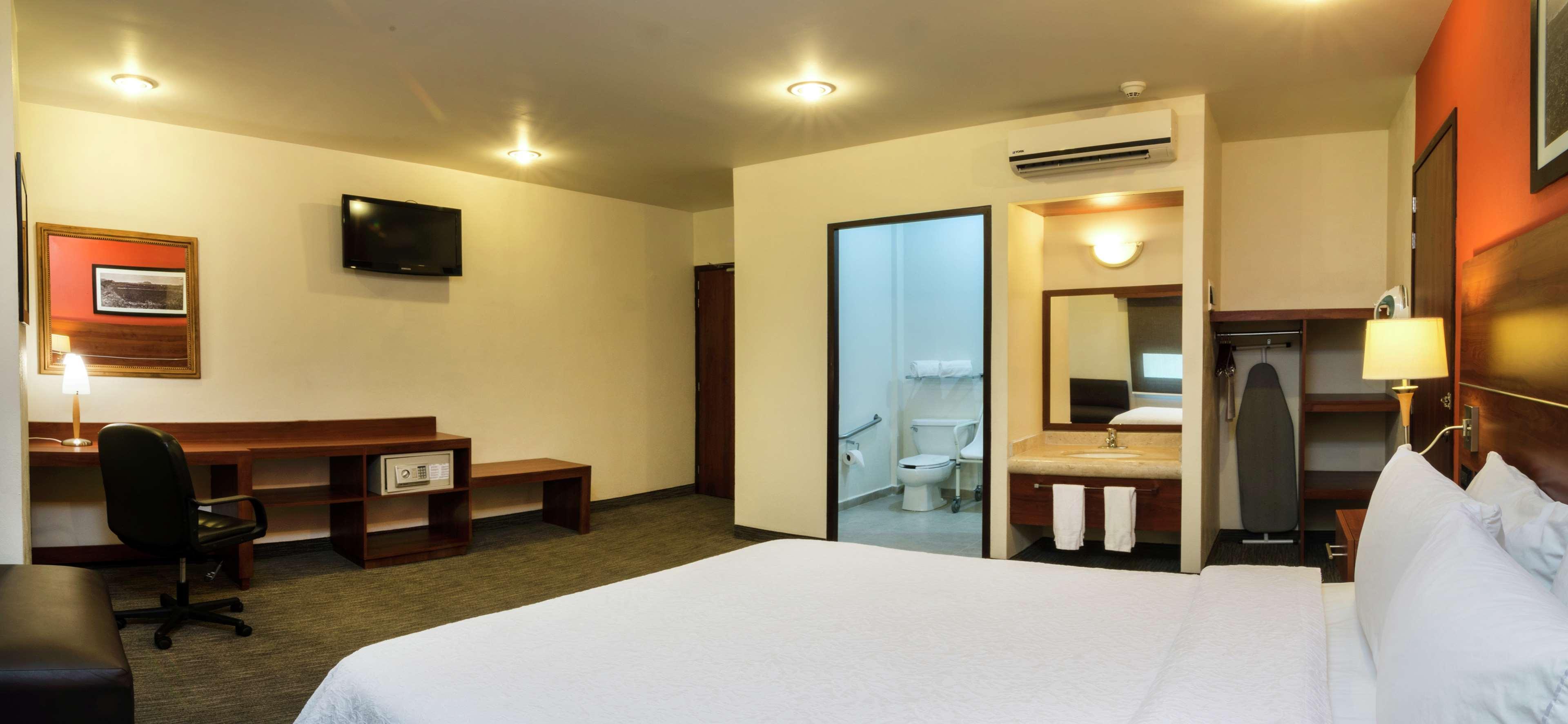 Hampton By Hilton San Juan Del Rio Hotel Luaran gambar