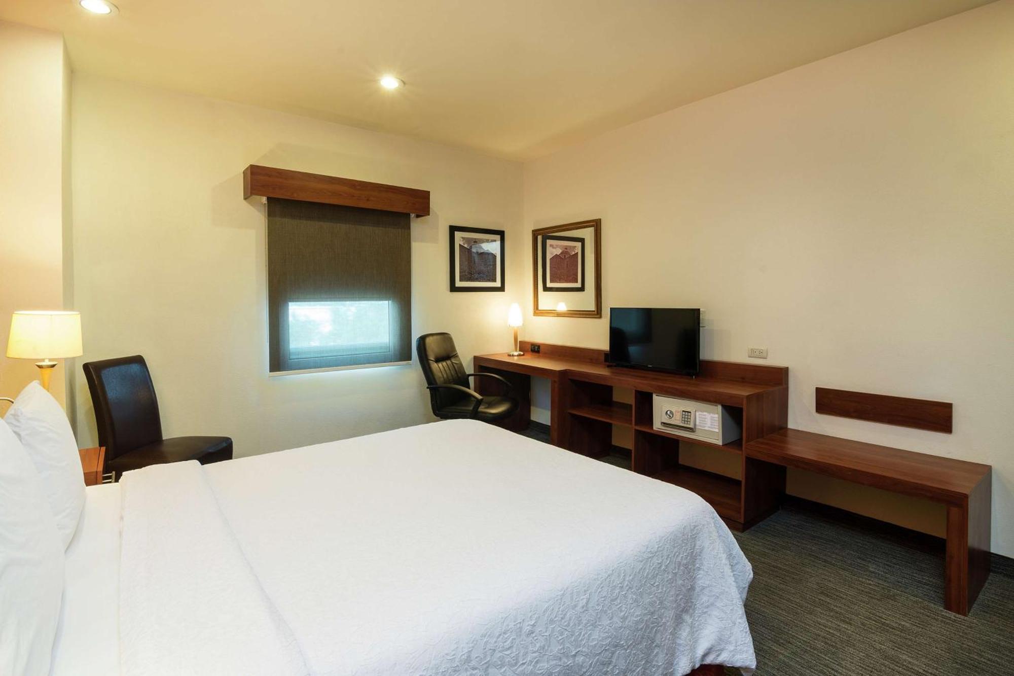Hampton By Hilton San Juan Del Rio Hotel Luaran gambar