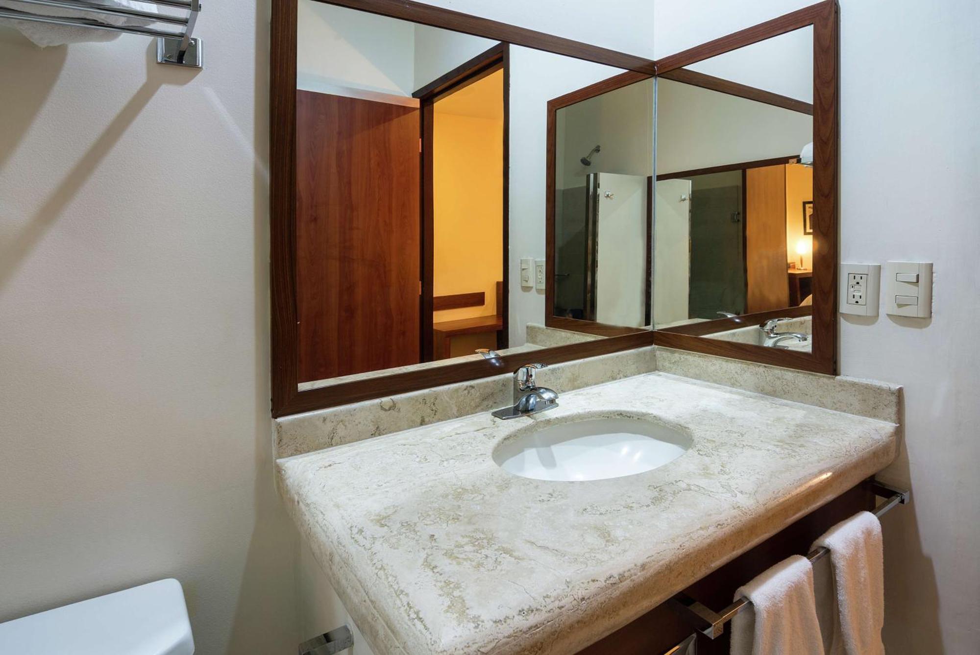 Hampton By Hilton San Juan Del Rio Hotel Luaran gambar