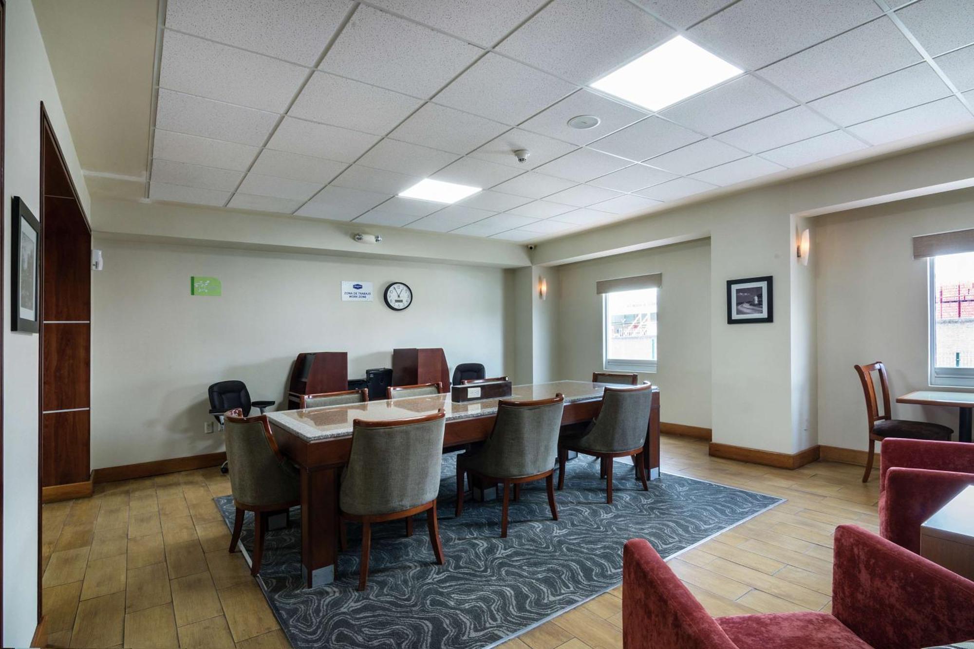 Hampton By Hilton San Juan Del Rio Hotel Luaran gambar