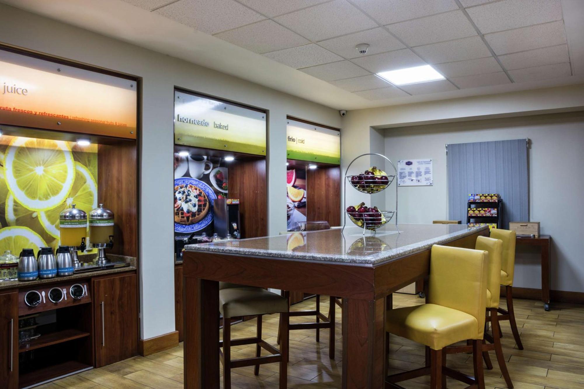 Hampton By Hilton San Juan Del Rio Hotel Luaran gambar