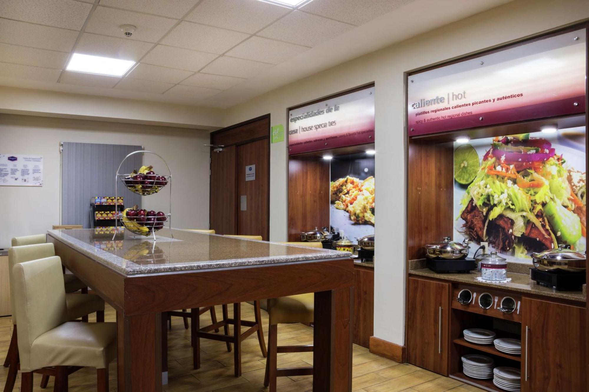 Hampton By Hilton San Juan Del Rio Hotel Luaran gambar