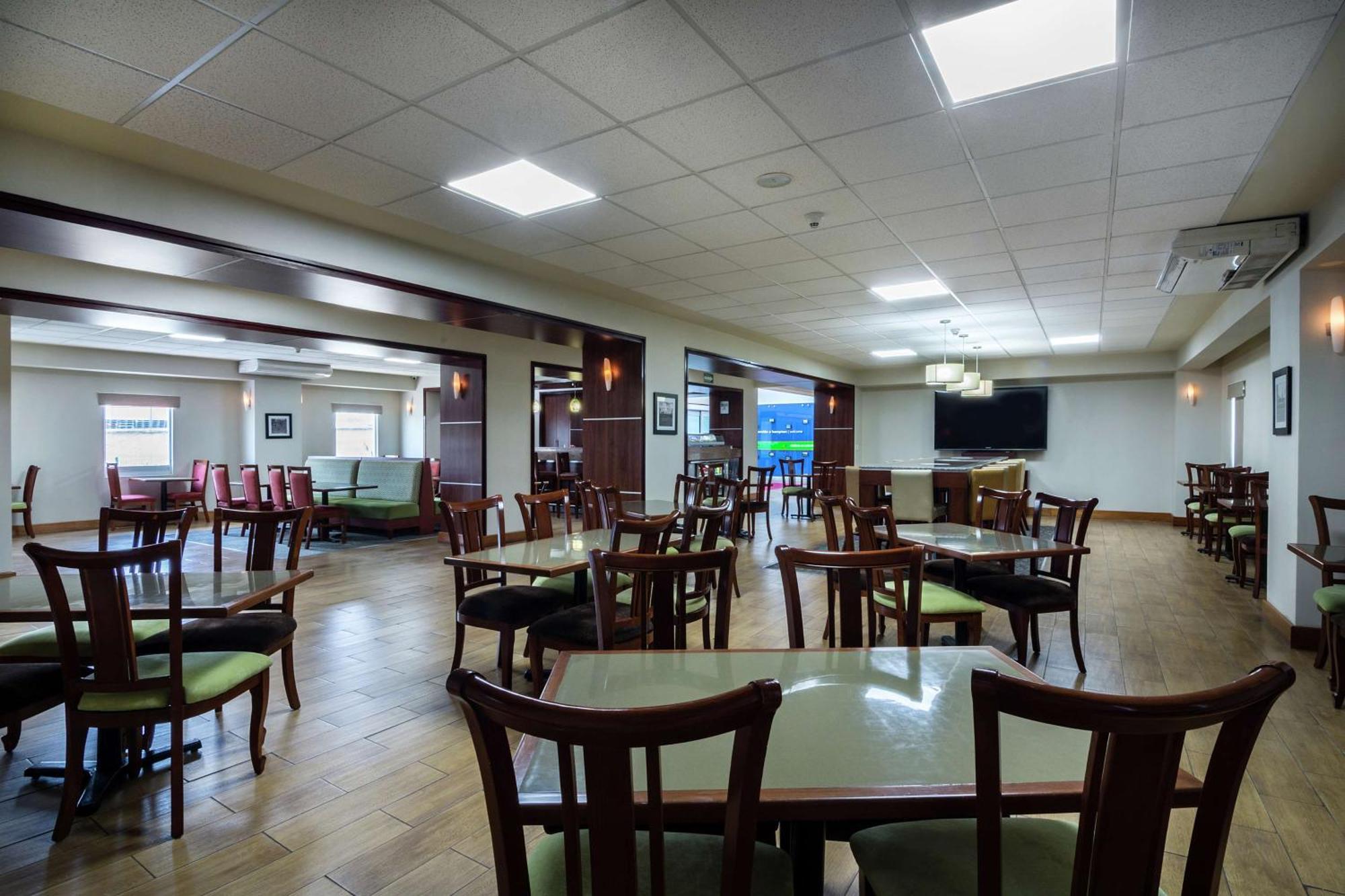 Hampton By Hilton San Juan Del Rio Hotel Luaran gambar
