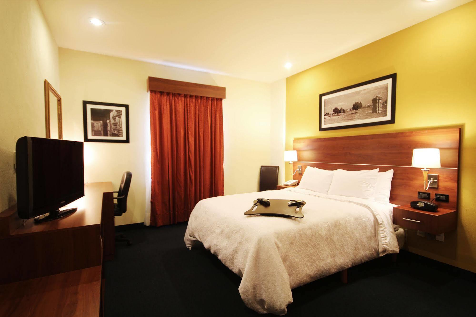 Hampton By Hilton San Juan Del Rio Hotel Luaran gambar